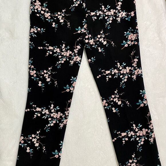 Cynthia Rowley Black Pants with Floral Print - Picture 4 of 7